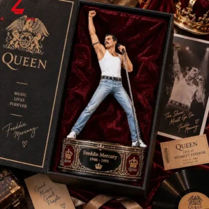 Freddie Mercury The Legendary Showman Acrylic Plaque 4 Freddie Mercury The Legendary Showman Acrylic Plaque 1 SLaqa